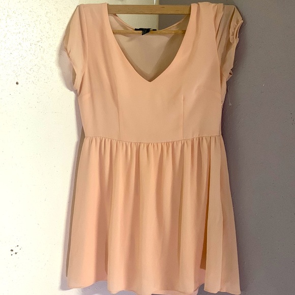 Pre loved dresses - Picture 3 of 7